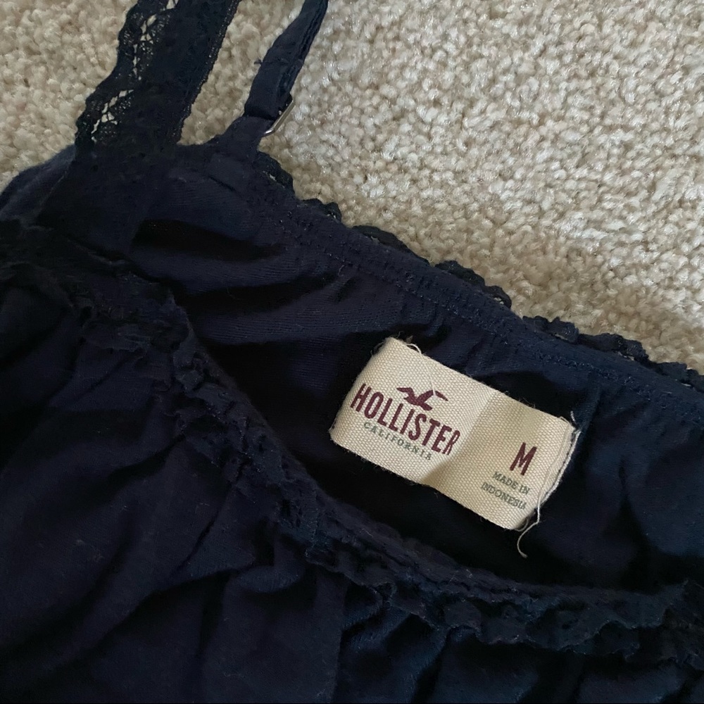 HOLLISTER RUFFLE TANK - Picture 3 of 3